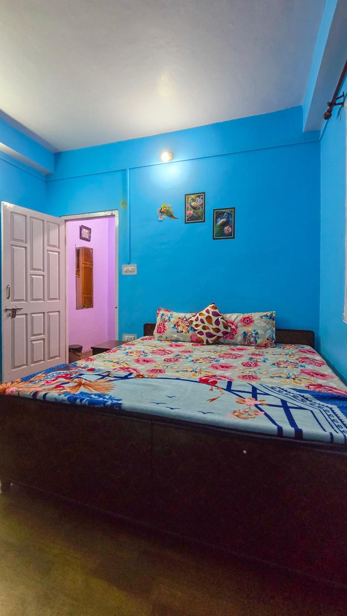 The City Escape Farmstay Shimla Room photo